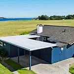 Summer House With Fjord View Near בית נופש Karrebæksminde